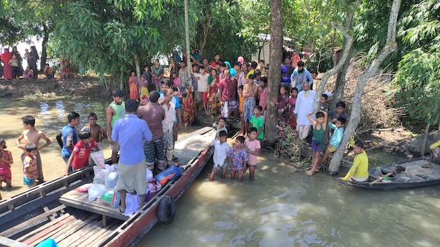Bangladesh Flood Victims Cry for Relief